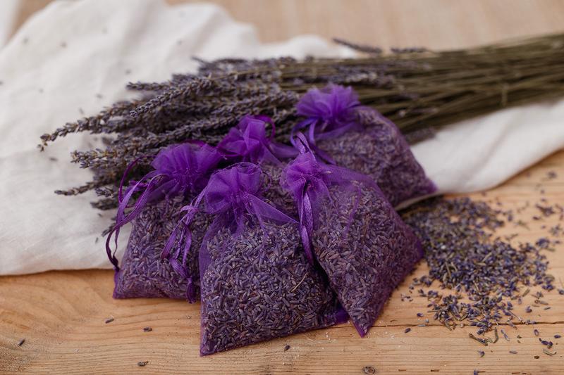 Szycie woreczków na lawendę