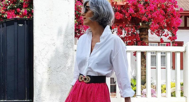 Idealne spódnice dla kobiet z wystającym brzuchem – jak wybrać najlepszą?