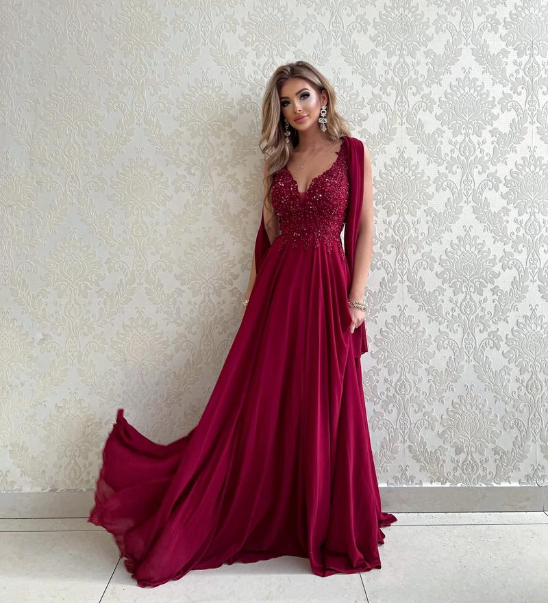 Długa czy krótka suknia na wesele? Wybierz idealny fason dla siebie!