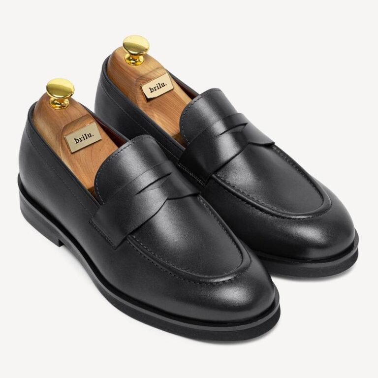 Jakie buty wybrać do niebieskiego garnituru męskiego, aby wyglądać elegancko?