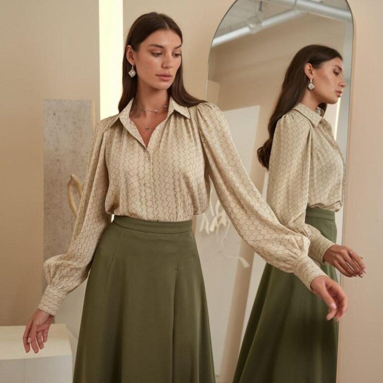 Stylowe inspiracje: jaka bluzka najlepiej pasuje do rozkloszowanej spódnicy?