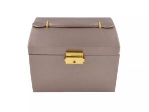 Sztuka tworzenia: Jak zrobić wyjątkowy kuferek na biżuterię?