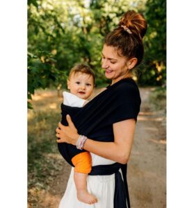 Jak samodzielnie uszyć chustę pod szyję dla dziecka – proste kroki dla każdego rodzica