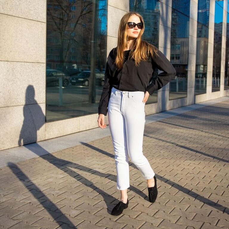 Jakie buty do jeansów dla faceta wybrać na różne okazje?